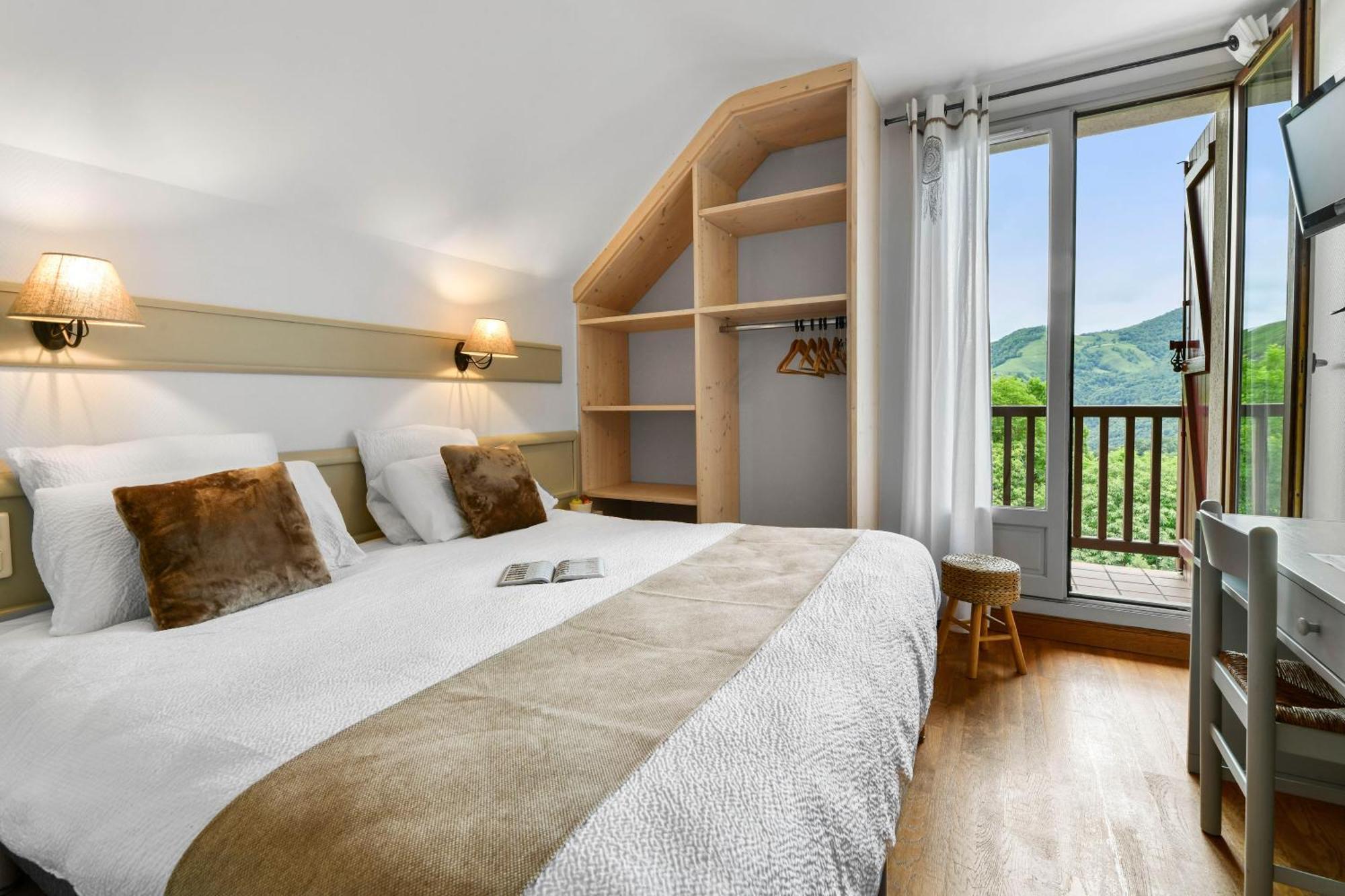 Logis Hotel Etchemaite Larrau Zewnętrze zdjęcie