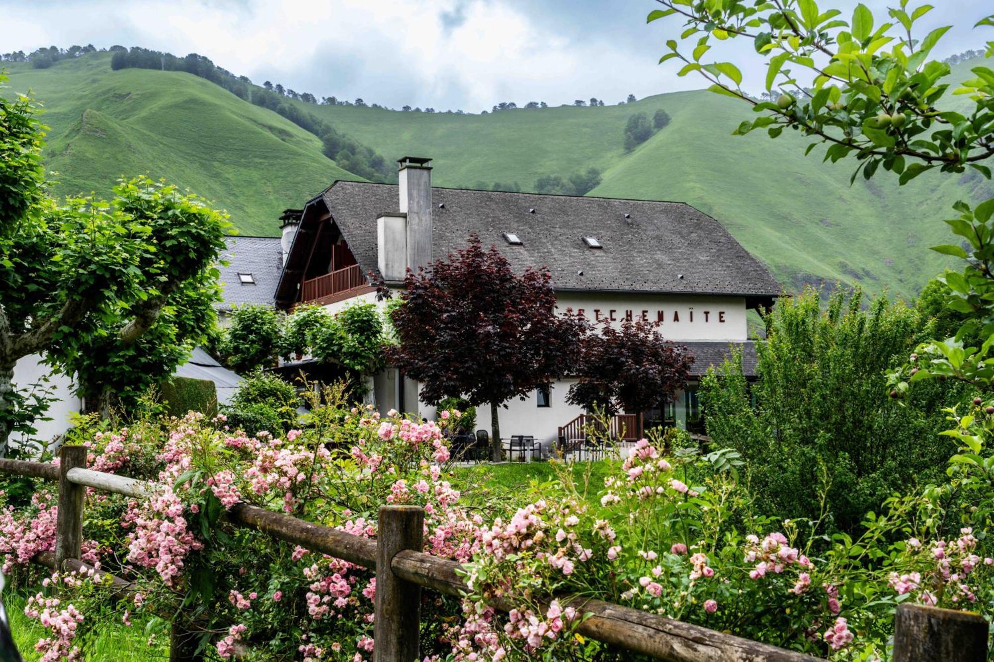Logis Hotel Etchemaite Larrau Zewnętrze zdjęcie
